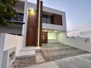 CASA MAYORAZGO SOFIA LEON RENTA