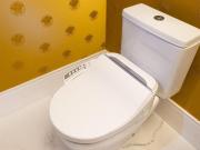 CASA MILANAO, COM TRÊS SUITES, VAGAS PARA 03 CARROS