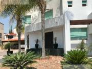 Casa Minimalista 4 Recamaras en VENTA MT