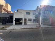 Casa minimalista a estrenar. VIcente López Casa minimalista a estrenar. VIcente López
