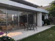 CASA MINIMALISTA CON VISTA A LOS VOLCANES EN HACIENDA...