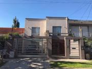 CASA MINIMALISTA EN IMPECABLE ESTADO