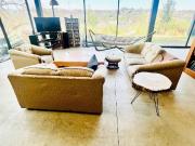 Casa minimalista en obra blanca para personalizar