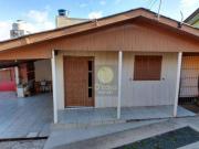 Casa mista com 3 dormitórios à venda, 77 m² por R$...