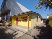 Casa mista com 3 dormitórios/Quartos sendo um suíte e 4...