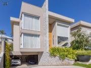 Casa Mobiliada à Venda com 4 suítes, 500m² por...