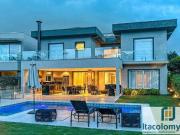 Casa mobiliada à venda no Condomínio Alpha Conde Casa mobiliada à venda no Condomínio Alpha Conde