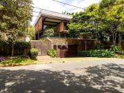 Casa MOBILIADA à venda no Condomínio Estância Marambaia...