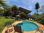 Casa Mobiliada com 4 Suítes em Condomínio Fechado à...