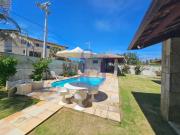 Casa mobiliada com 5 suítes e piscina privativa