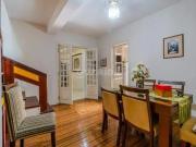 Casa mobiliada com 6 dormitórios, sendo 4 suítes, e 2...