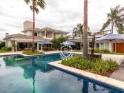 Casa mobiliada com 7 dormitórios à venda, 1 m² por R$...