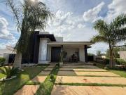 Casa mobiliada com piscina aquecida Ninho Verde I Porangaba