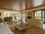 Casa Mobiliada disponível para Venda no condomínio...