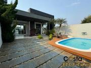 Casa Mobiliada e Decorada em Bairro de Moradores em...