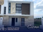 CASA MODELO CARMÍN