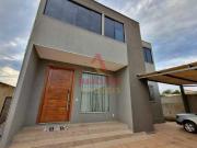 Casa Moderna 360 m² à Venda no Bairro Francelinos, em...