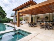 Casa Moderna à Venda na Fazenda Boa Vista