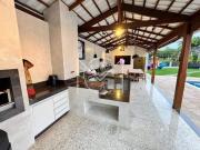 CASA MODERNA COM 04 QUARTOS E ESPAÇO GOURMET COM FOGÃO A...