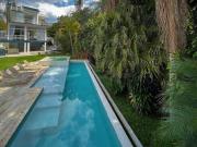 Casa moderna com 4 dormitórios, 2 suítes, piscina, sauna...
