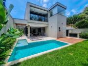 Casa Moderna com 4 Suítes à Venda Riviera