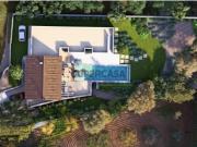 Casa Moderna, com Piscina, Garagem, Jardim e Vista Mar,...