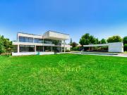 Casa moderna con amplios espacios en Las Brisas de Chicureo