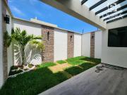CASA MODERNA CON JARDIN, 3 RECAMARAS, EN ANIMAS