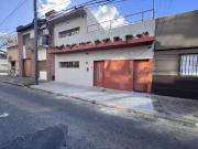 Casa moderna con pileta, quincho y diseño de alta gama...