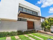 Casa moderna con roof garden y alberca en La Cruz de...
