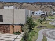 Casa en Venta, Fracc. El Edén en Bosques de Santa Anita