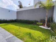 Casa Moderna con Vista a Área Verde en Fraccionamiento...