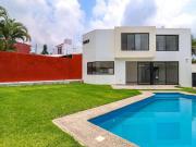 Casa Moderna de 2 Niveles con Alberca y Vigilancia 24 Hrs