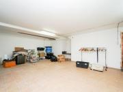 Casa Moderna de Esquina en Hälsodalen, Tauro – Con...