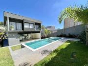 Casa Moderna e Sofisticada à venda no Cond. Vintage!...