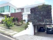 Casa Moderna em condomínio fechado com 4 suítes em Atibaia