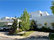 Casa moderna en condominio exclusivo de La Dehesa