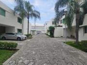 Casa Moderna en Coto Exclusivo – 3 Recámaras y Estudio...