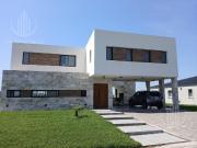 Casa Moderna en El Rebenque Canning