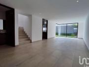 Casa Moderna en Fraccionamiento Cerrado con Acabados de...