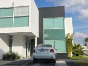 Casa moderna en La Querencia