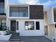 CASA MODERNA EN LOMALTA, MORELIA