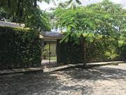 Casa moderna en Palmira con gran jardín, cancha de tenis...
