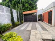 CASA MODERNA EN PRIVADA, GRANDES ESPACIOS!