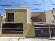 Casa moderna en Remate en Santiago de Querétaro