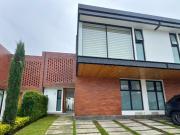 ¡Casa Moderna en Venta – Conjunto Vivazz, San Juan de...