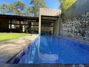 CASA MODERNA EN VENTA, EN AVANDARO