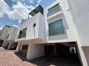 Casa Moderna en Venta en Col. Jacarandas