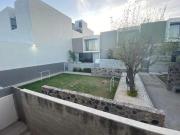 Casa moderna en venta en la Colonia Arbide