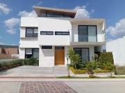 Casa Moderna en Venta en Santa Bárbara de Mayorazgo | 4...